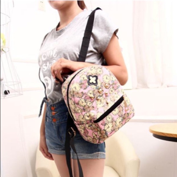 🎉 HP! ⏱ Clockstopper Mini Backpacks⏱ - Picture 3 of 5